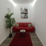 Easy Flat Oktogon Appartamento *