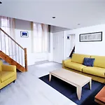 Easy Flat Oktogon Appartamento *