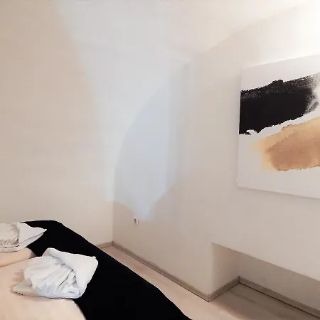 布达佩斯易平奥克特根公寓 公寓 *