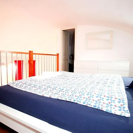 Easy Flat Oktogon Apartament