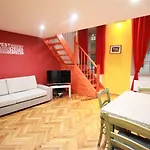 Easy Flat Oktogon Apartament