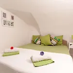 Easy Flat Oktogon Apartament